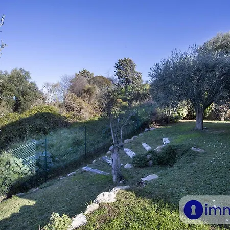 Casa vacanze House In With Swimming Pool *